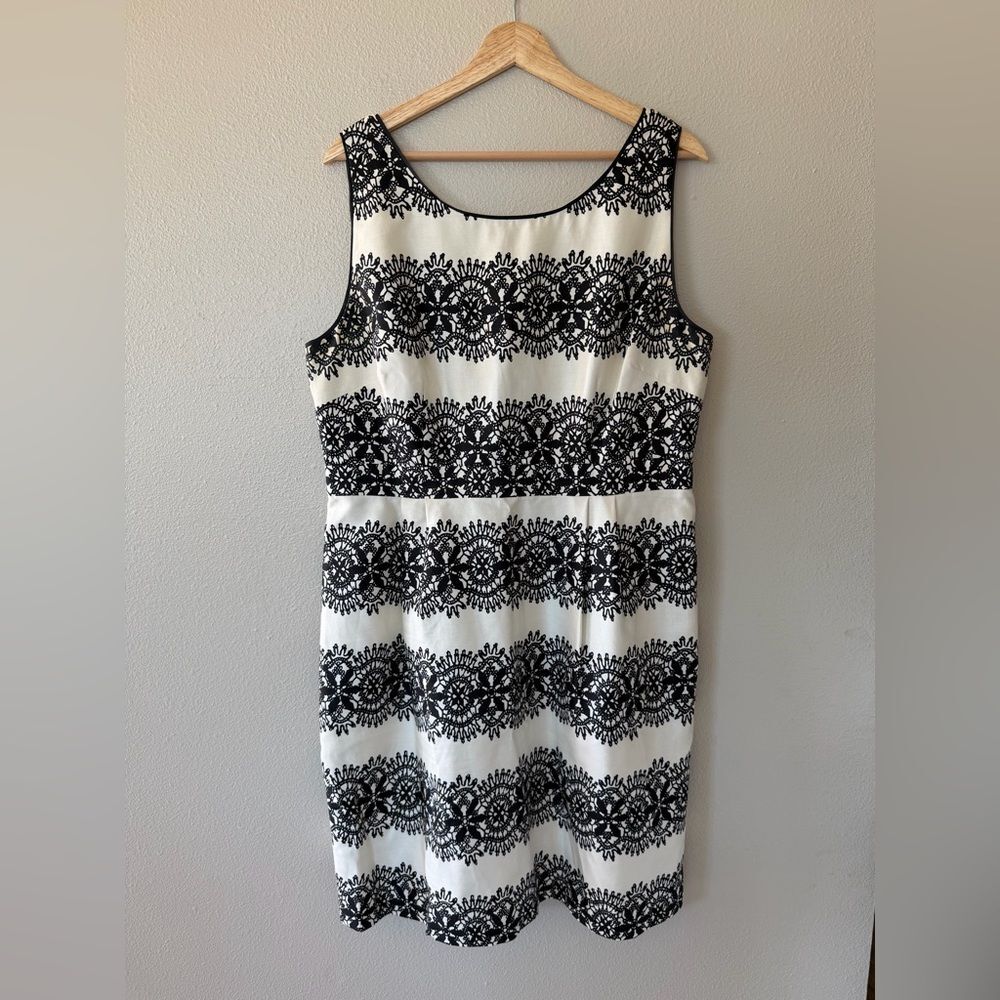 Kate Spade Lola Lace Sheath Dress Elegant Black and White Designer Mini Size 14